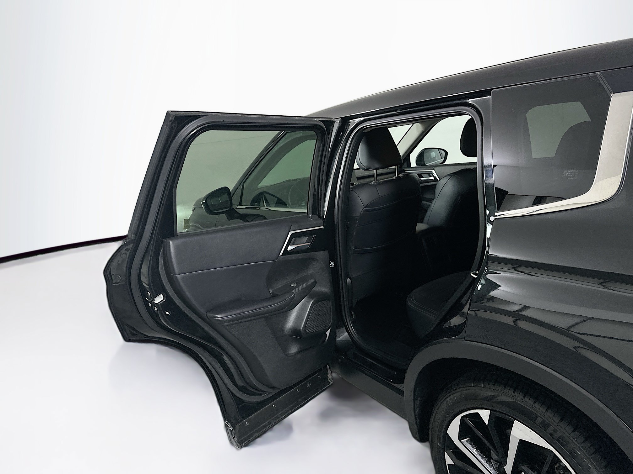 Used 2024 Mitsubishi Outlander SE AWD/4WD image 25