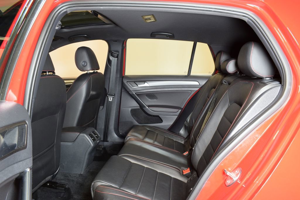 Used 2020 Volkswagen GTI SE FWD image 28