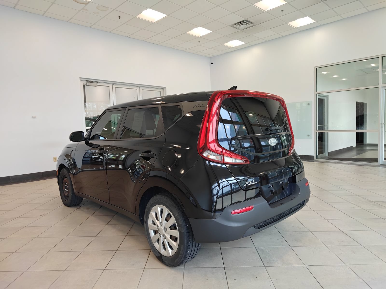 Used 2020 Kia Soul LX FWD image 5