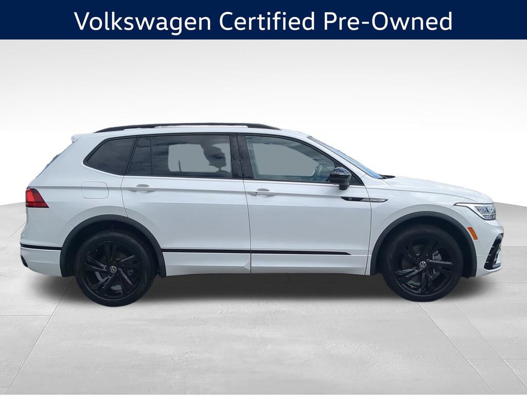 Certified 2023 Volkswagen Tiguan SE R-Line FWD image 2