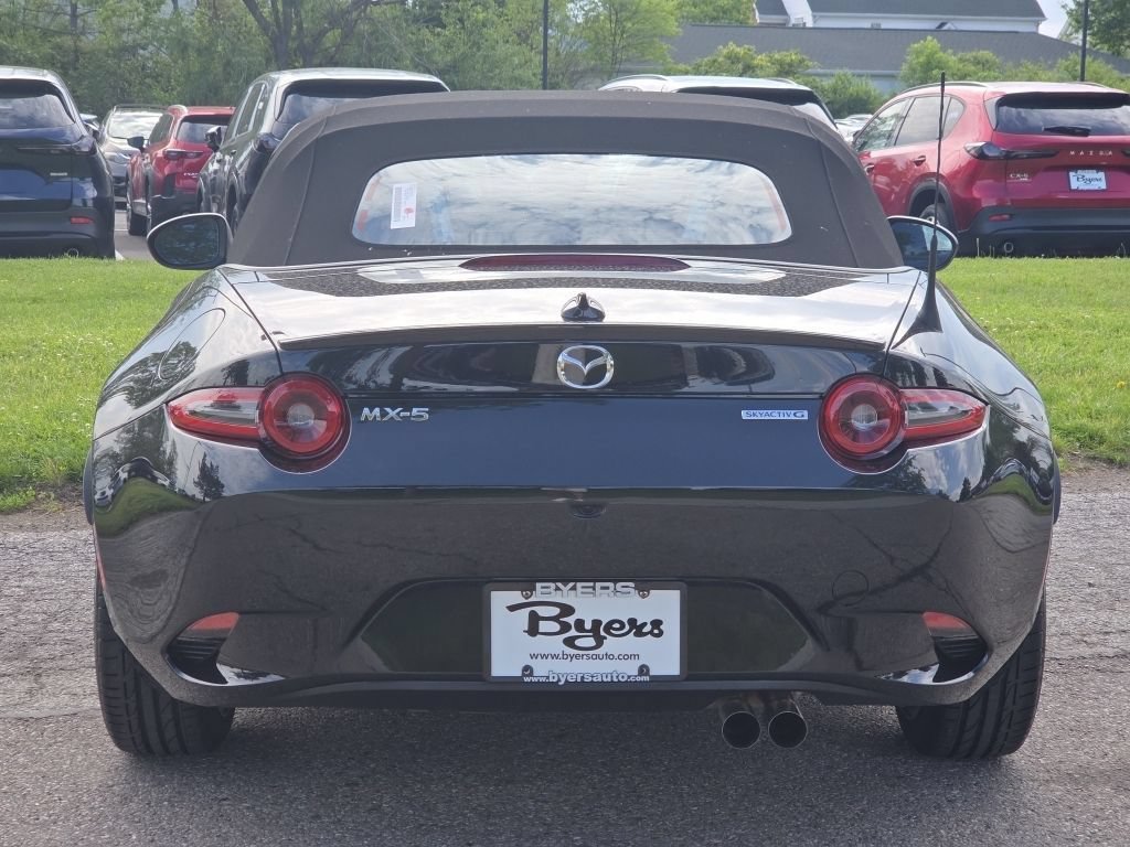 New 2026 MAZDA MX-5 Miata Club w/ Weather Package RWD image 11