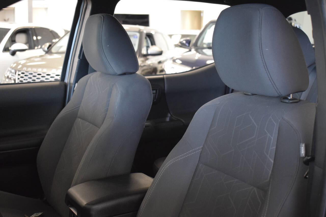 Used 2017 Toyota Tacoma TRD Off-Road image 67