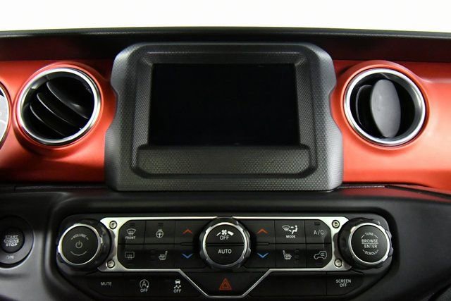 Used 2021 Jeep Wrangler Unlimited Rubicon w/ Cold Weather Group image 4