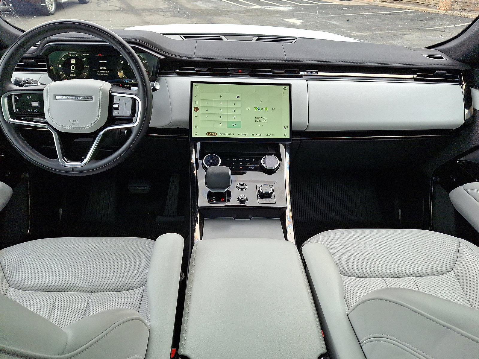 Used 2023 Land Rover Range Rover Sport SE AWD/4WD image 18