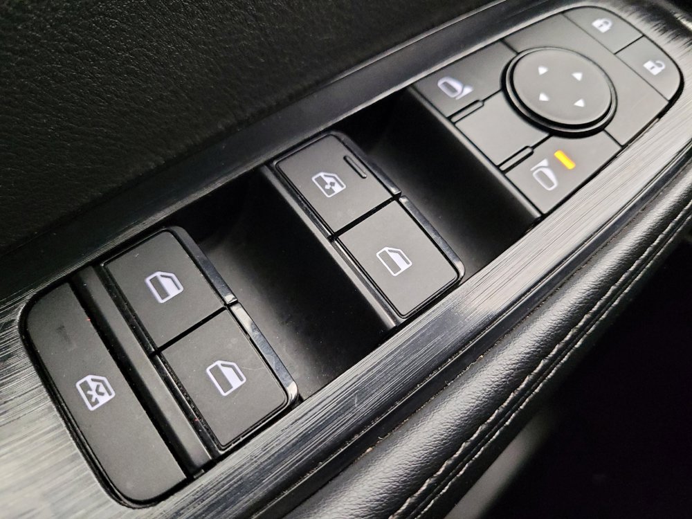 Used 2024 Nissan Rogue SV image 27