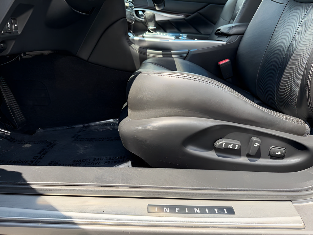 Used 2012 INFINITI M35 w/ Premium Pkg RWD image 34