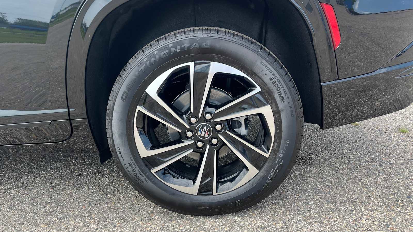 New 2026 Buick Enclave Sport Touring w/ Power Package image 28