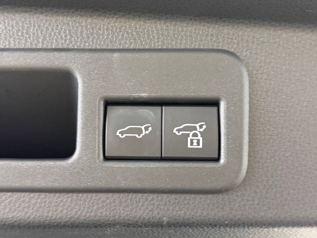 Used 2025 Toyota 4Runner TRD Off-Road Premium AWD/4WD image 16