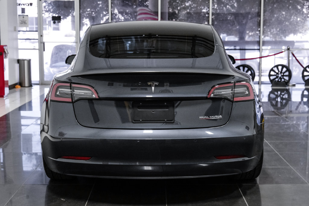 Used 2022 Tesla Model 3 Performance AWD/4WD image 10