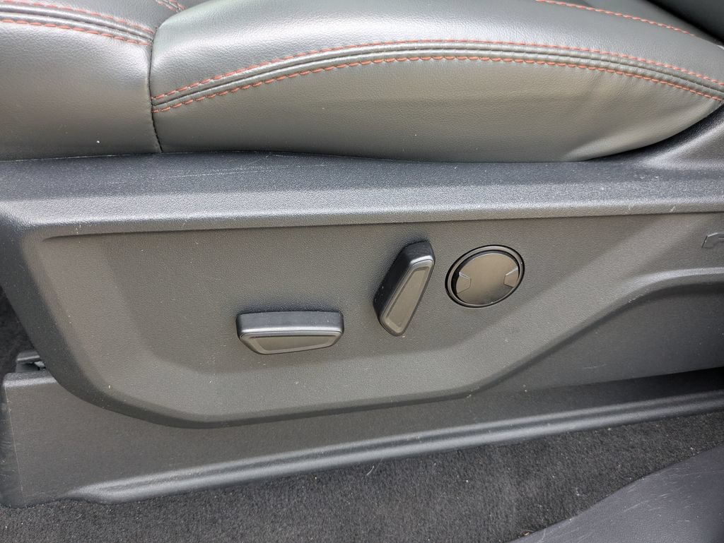 Used 2025 Ford Expedition Active AWD/4WD image 8