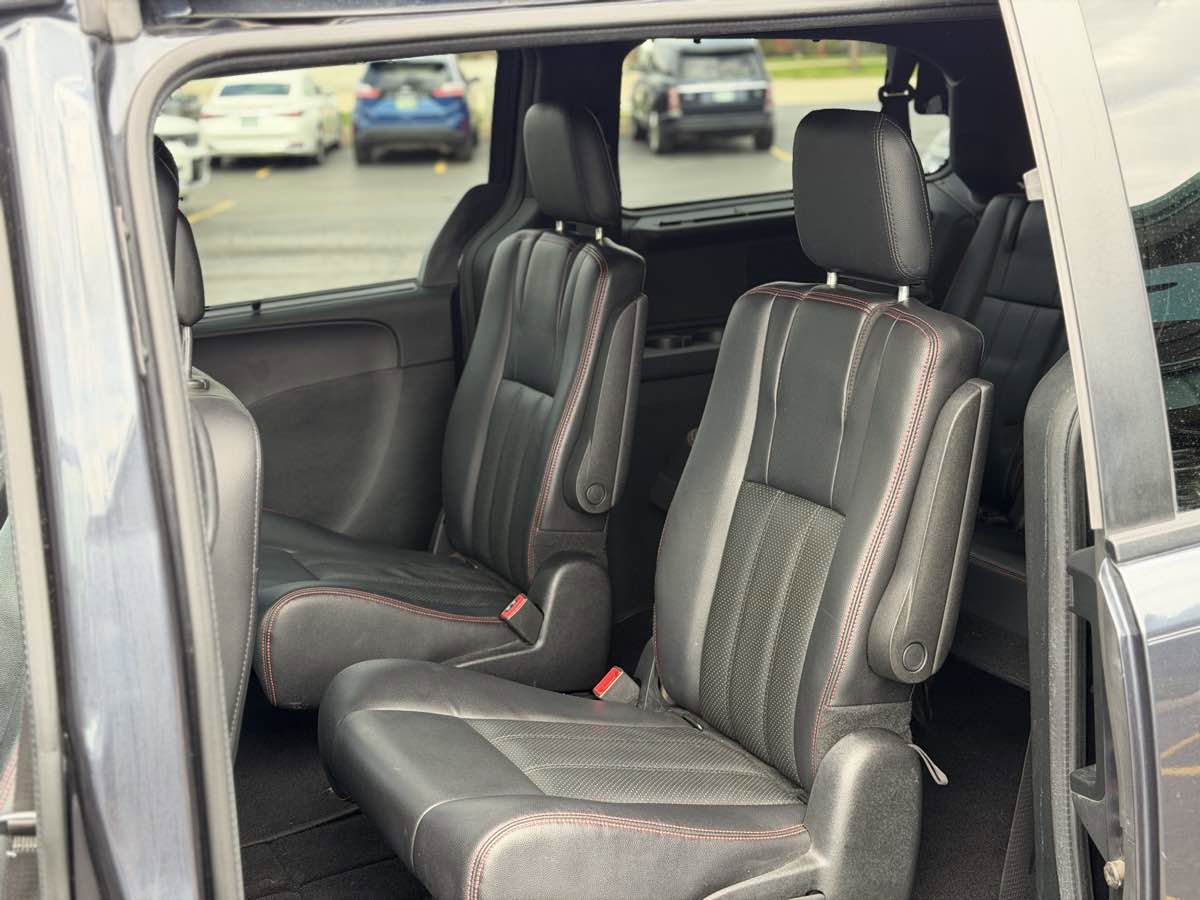 Used 2014 Dodge Grand Caravan R/T w/ Safety Sphere Group FWD image 7