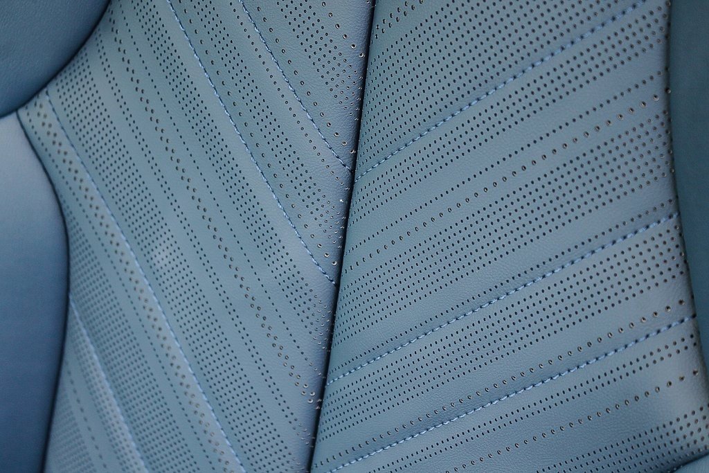 New 2025 Cadillac Optiq Sport 2 image 28