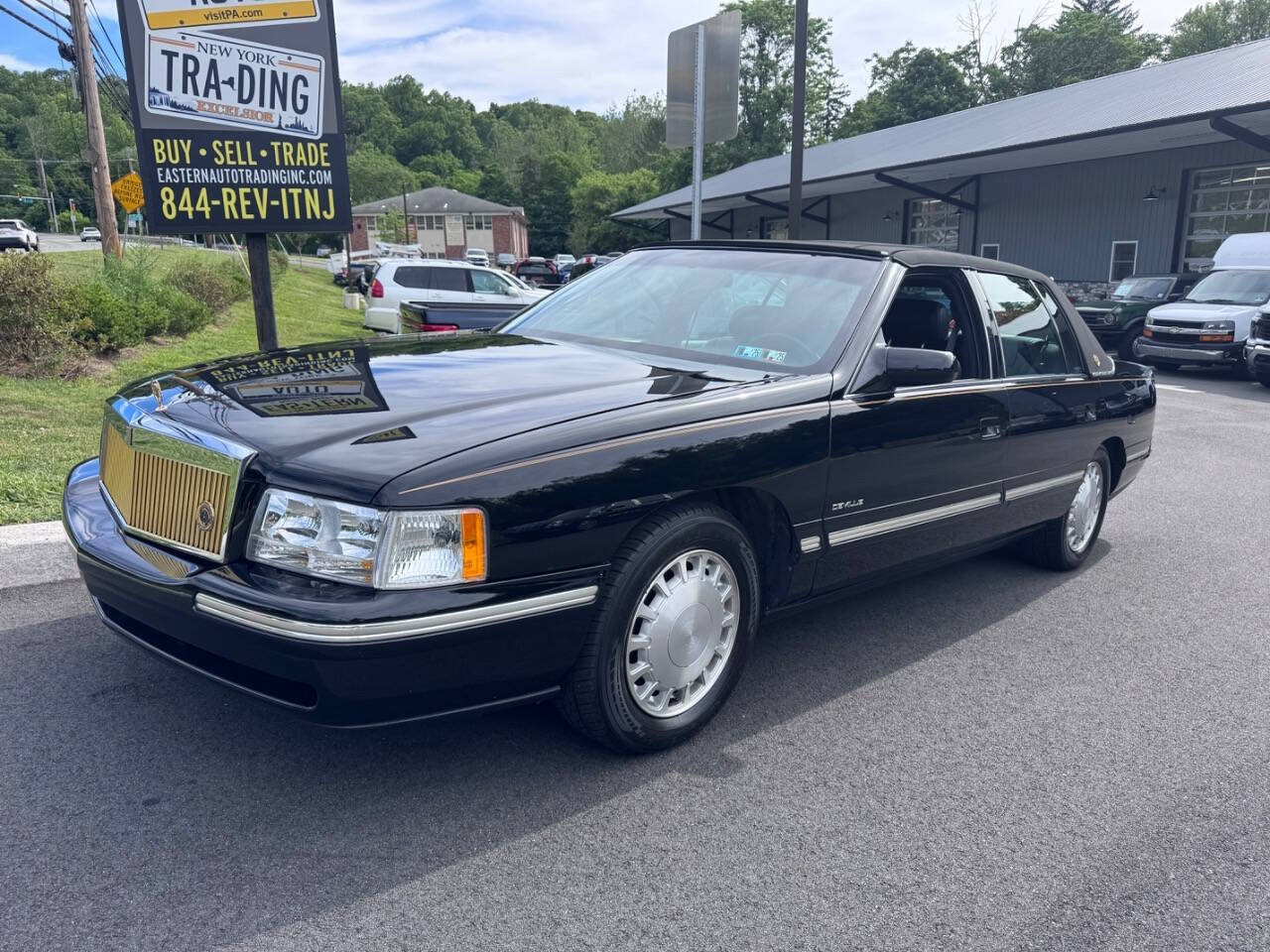 Used 1998 Cadillac De Ville FWD image 2