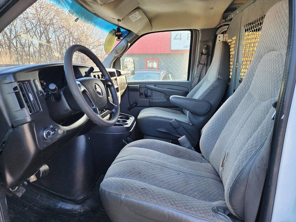 Used 2008 Chevrolet Express 2500 image 8