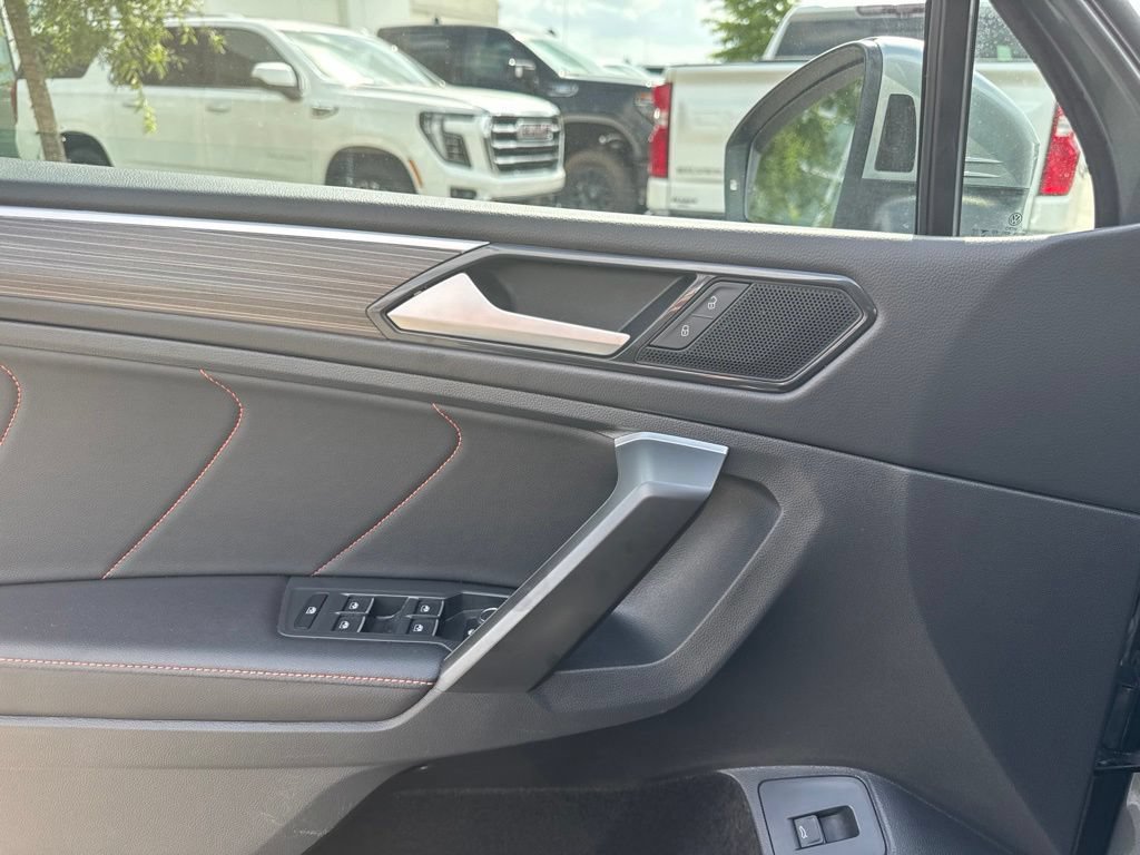 Used 2024 Volkswagen Tiguan Wolfsburg Edition FWD image 10