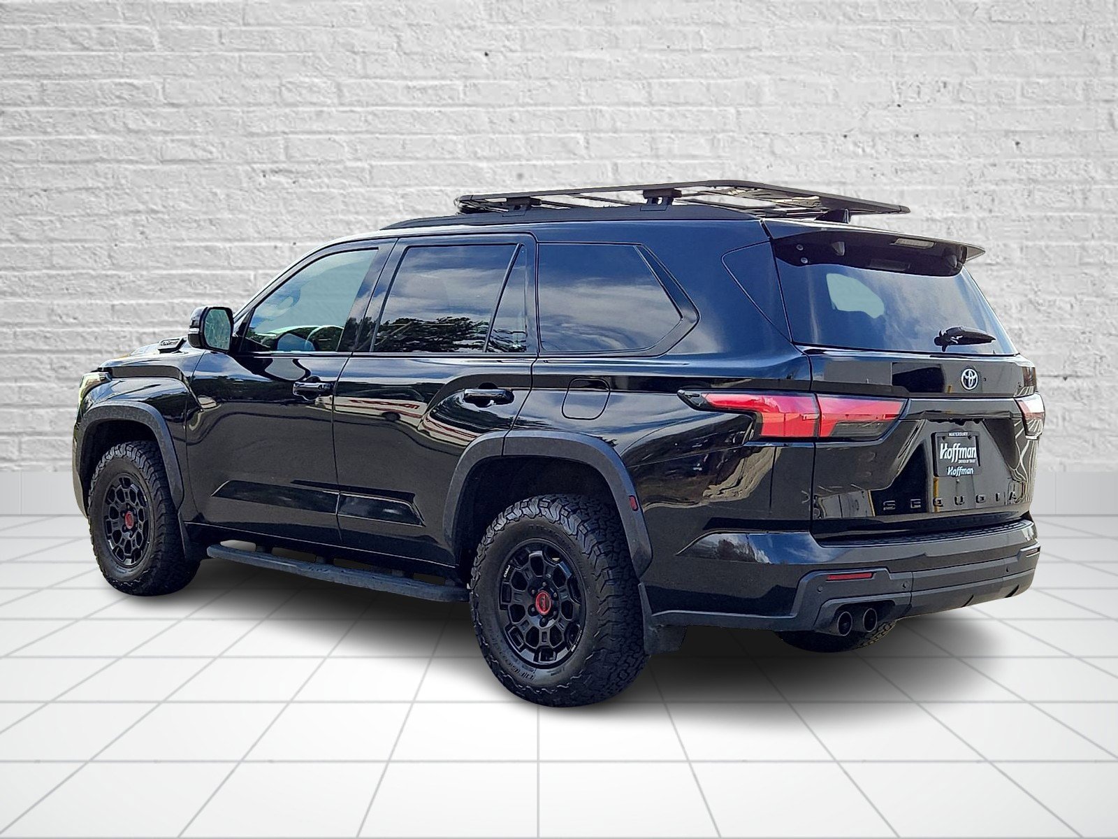 Used 2023 Toyota Sequoia TRD Pro AWD/4WD image 4