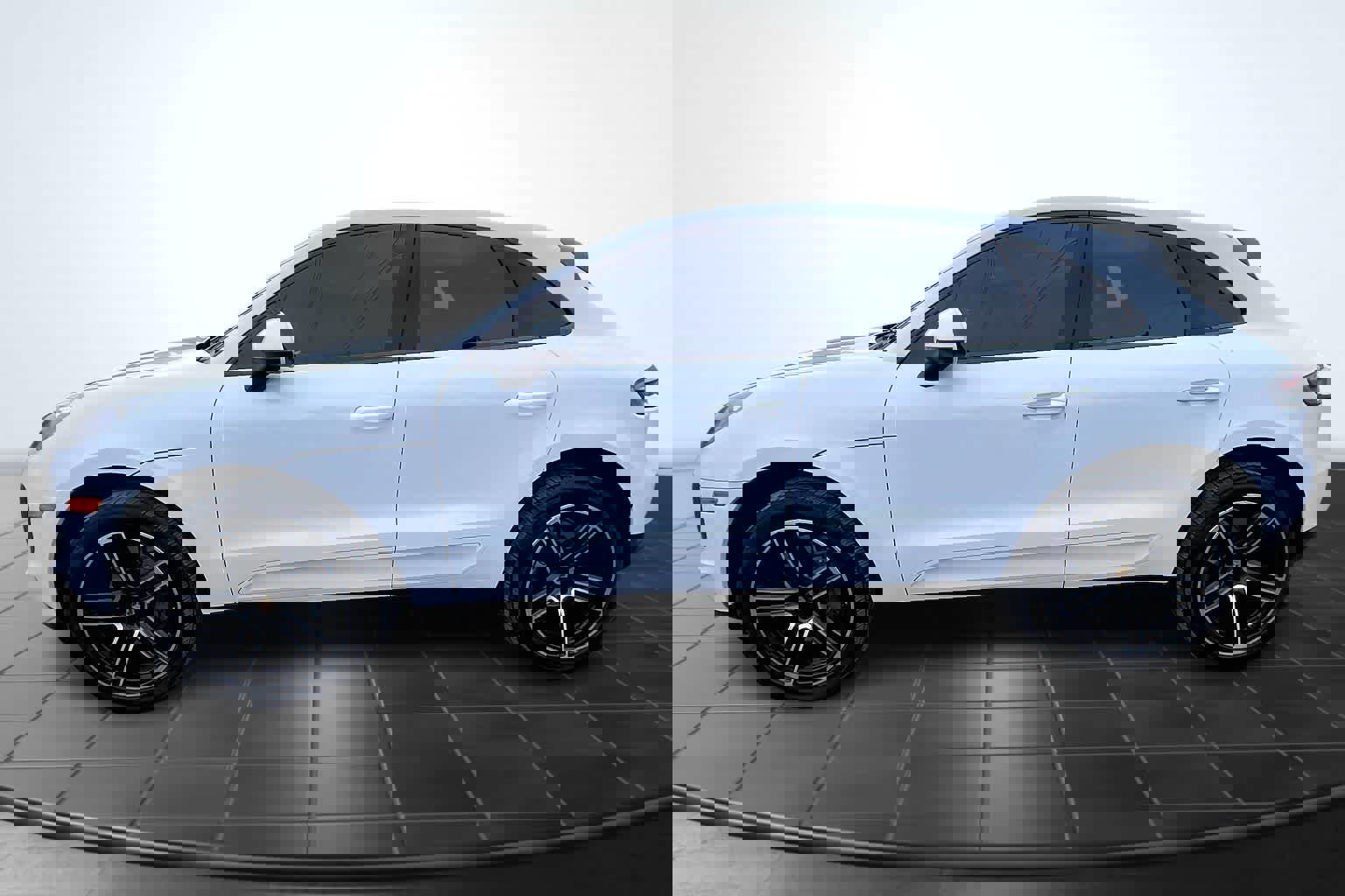 Used 2020 Porsche Macan S image 3