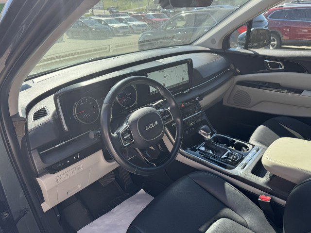 Used 2022 Kia Carnival SX image 10