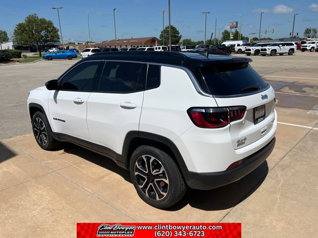 Used 2023 Jeep Compass Limited AWD/4WD image 3