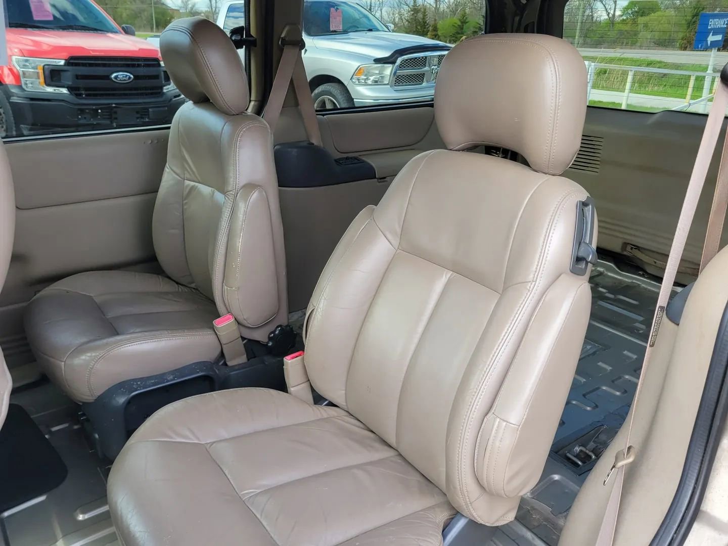 Used 1999 Oldsmobile Silhouette Premiere w/ Towing Pkg FWD image 16