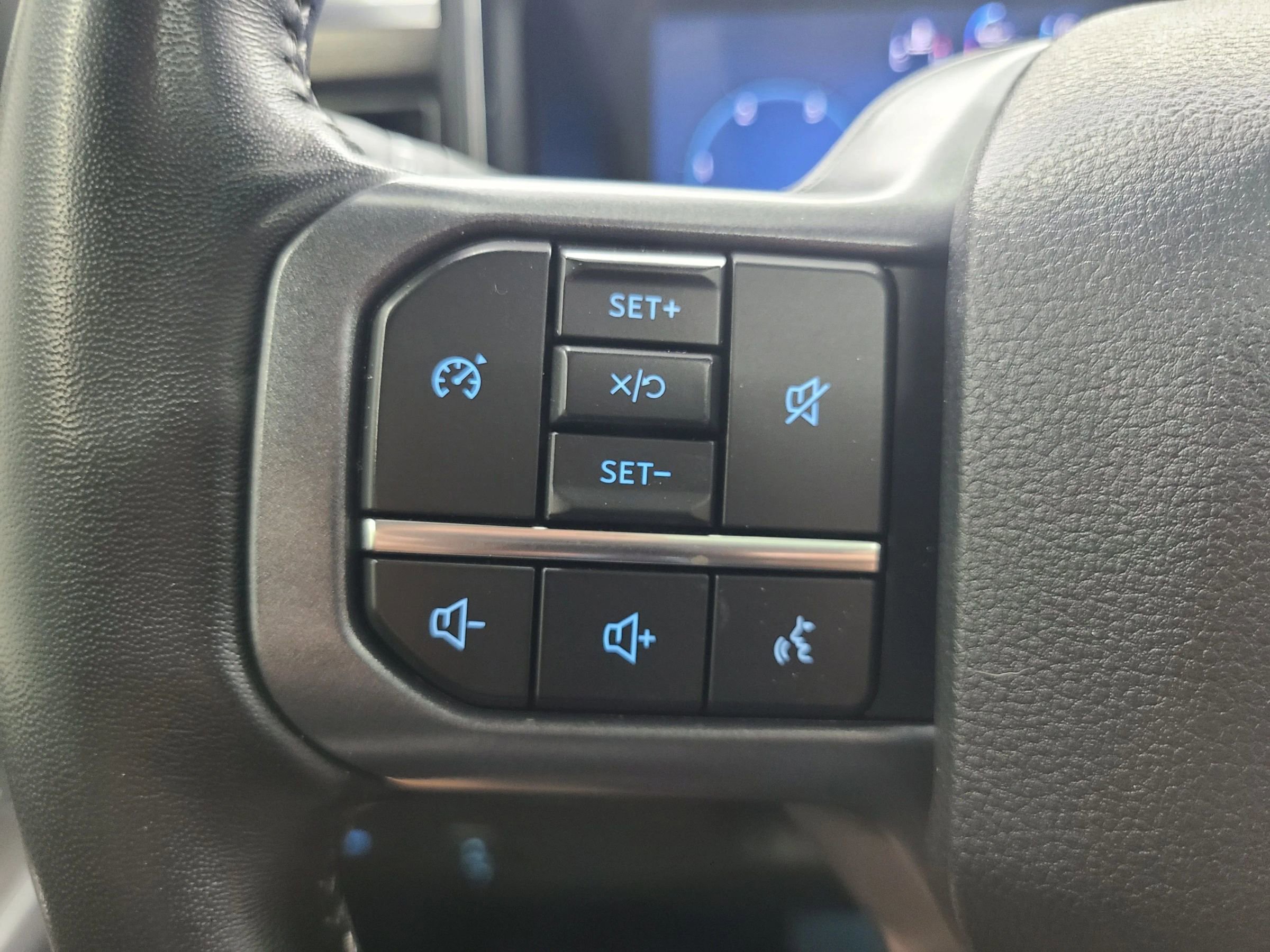 Used 2024 Ford F250 Lariat w/ Sport Appearance Package image 30