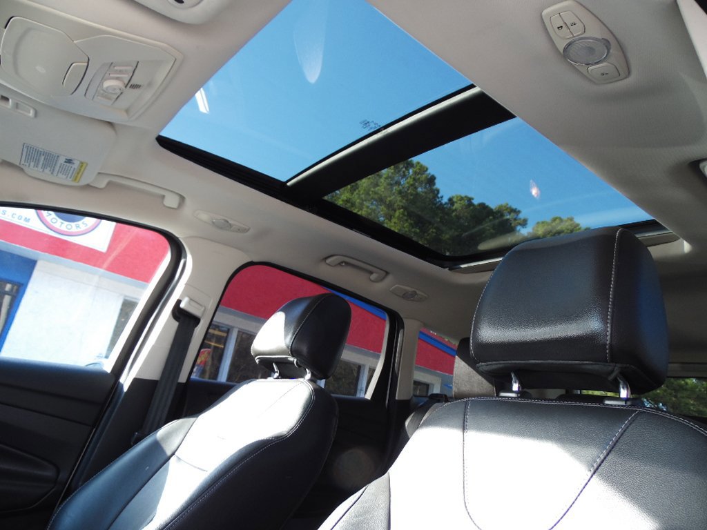 Used 2013 Ford Escape Titanium w/ Parking Technology Pkg image 8