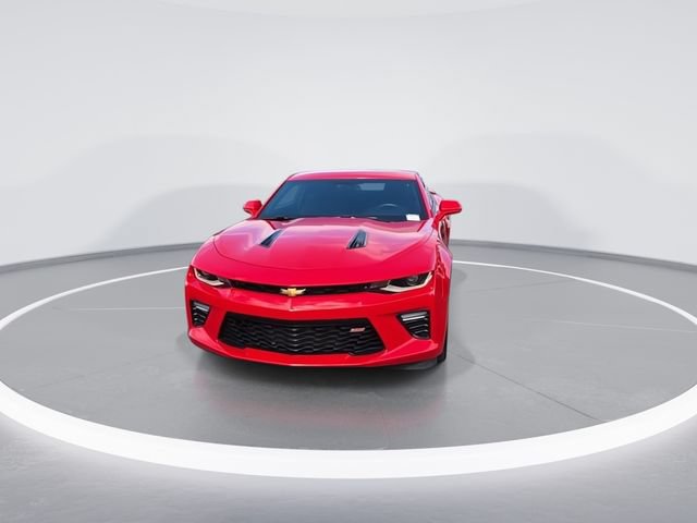 Used 2018 Chevrolet Camaro SS RWD image 7