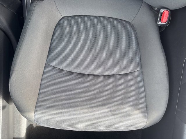 Used 2022 Toyota RAV4 LE image 16