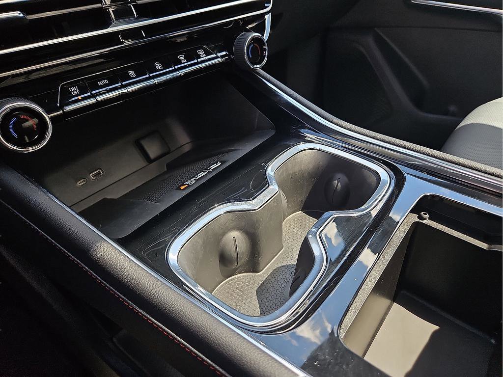 Used 2026 Chevrolet Traverse Z71 w/ LPO, Floor Liner Package image 18