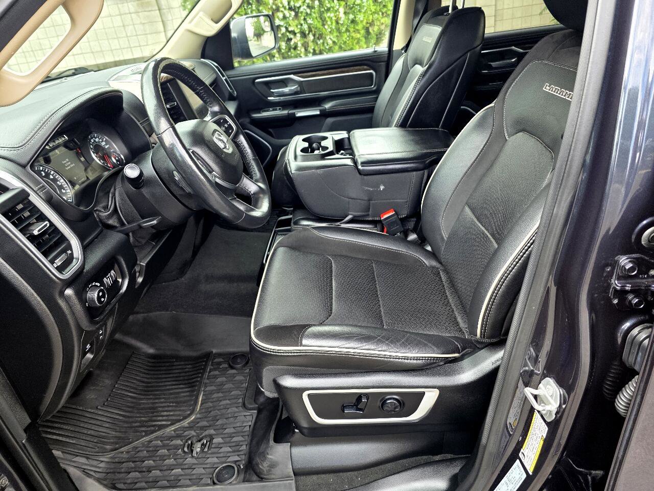 Used 2020 RAM 1500 Laramie image 10