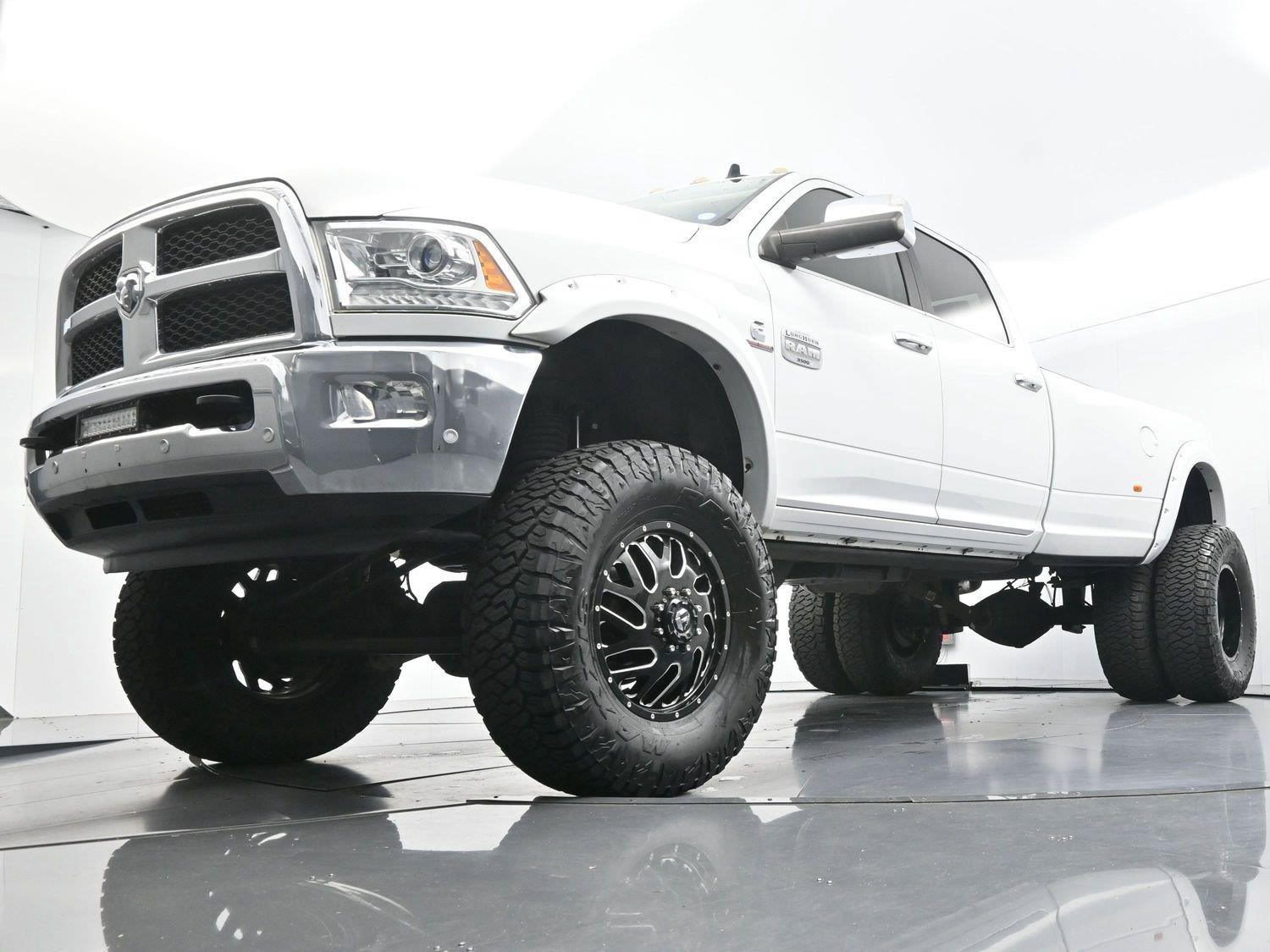 Used 2018 RAM 3500 Laramie Longhorn w/ Longhorn Southfork Package AWD/4WD image 46