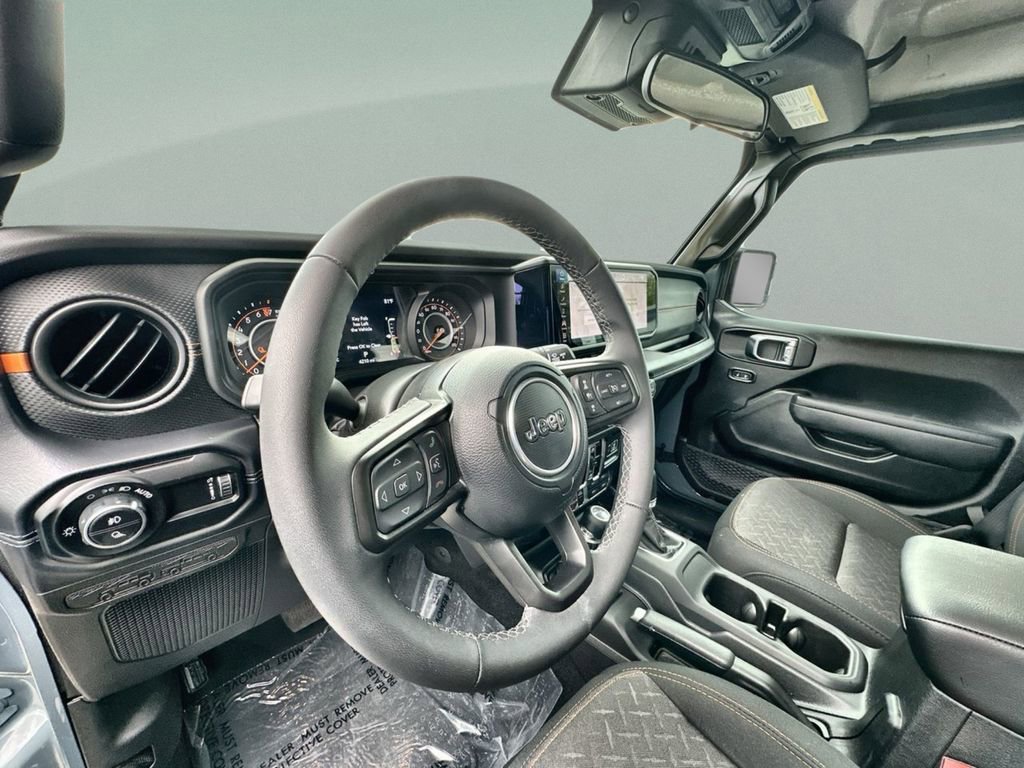Certified 2025 Jeep Gladiator Mojave AWD/4WD image 11