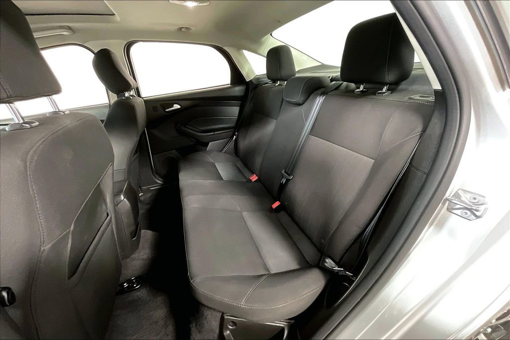 Used 2017 Ford Focus SEL image 24