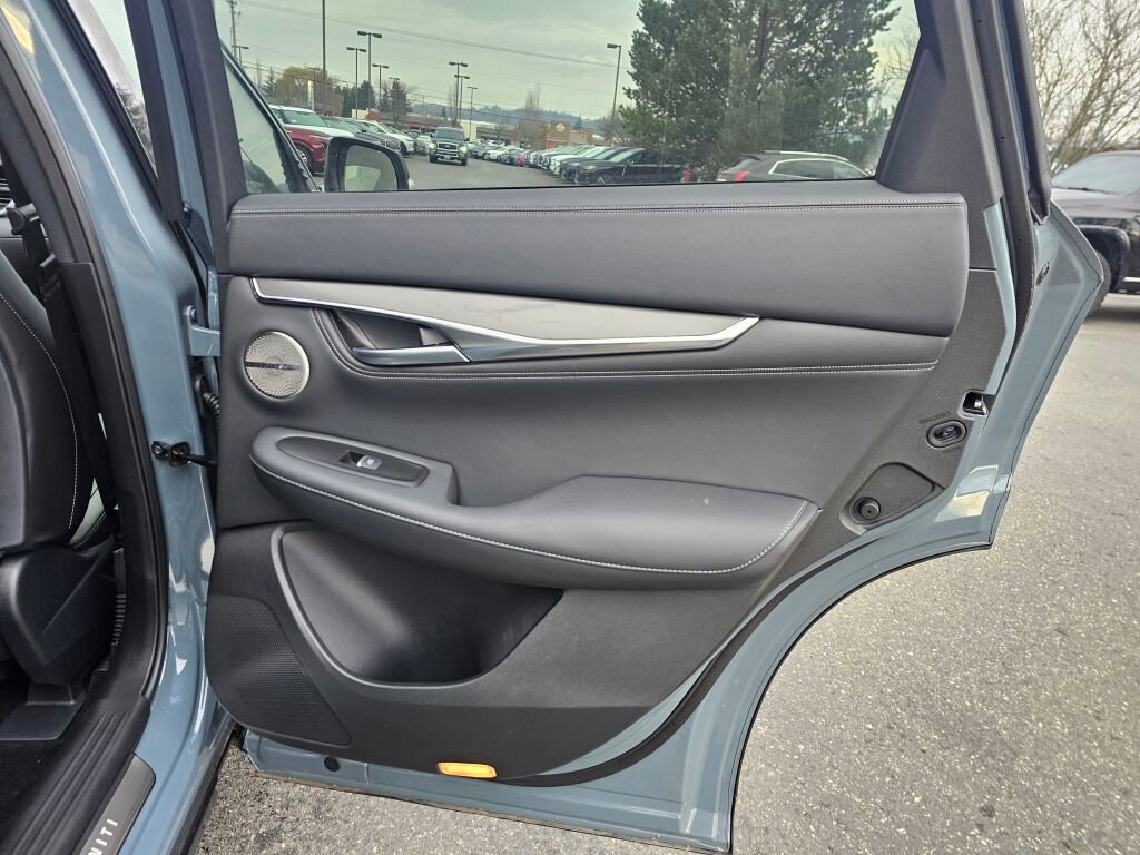 New 2025 INFINITI QX55 Essential image 14