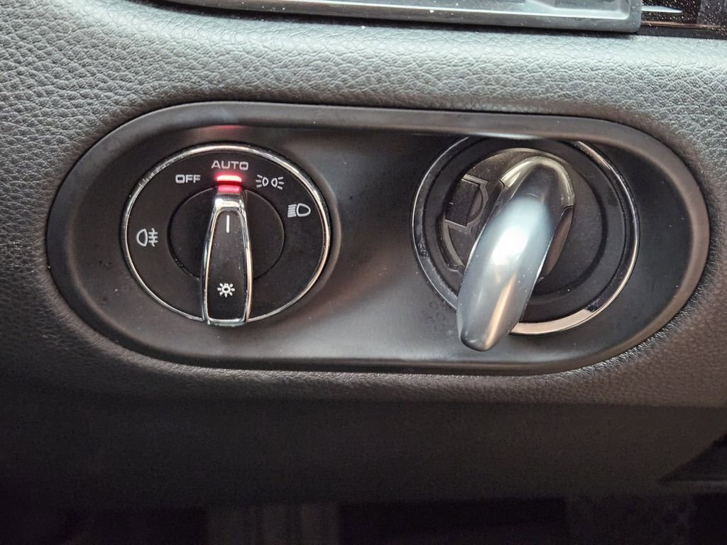 Used 2020 Porsche Macan S image 23