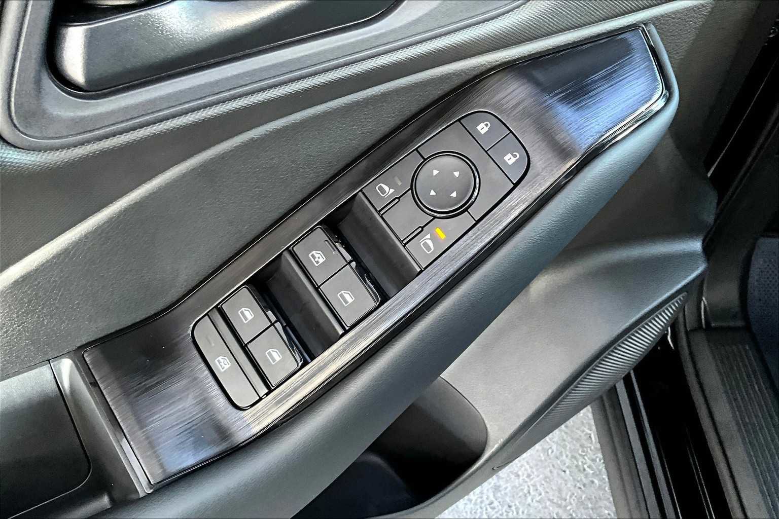 New 2026 Nissan Rogue S image 19