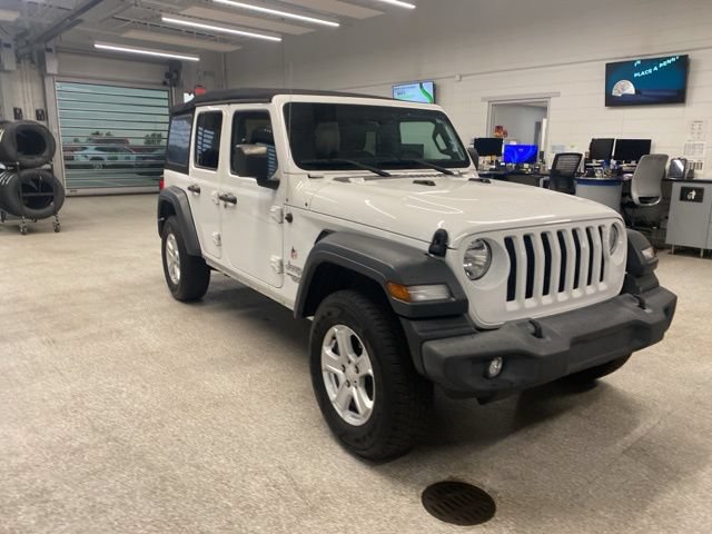 Used 2018 Jeep Wrangler Unlimited Sport S AWD/4WD image 3