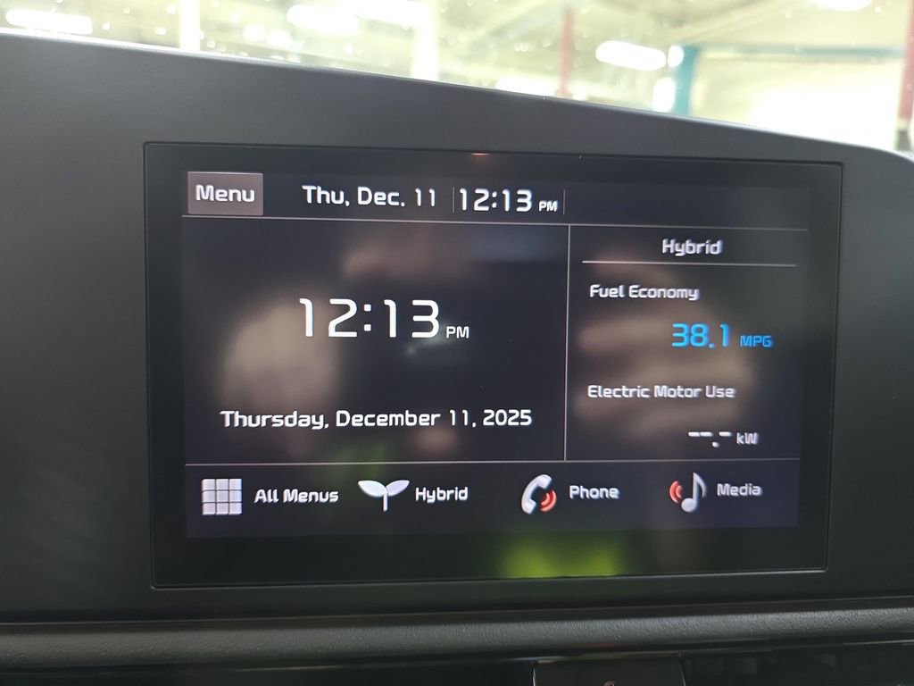 Used 2024 Kia Niro LX image 23