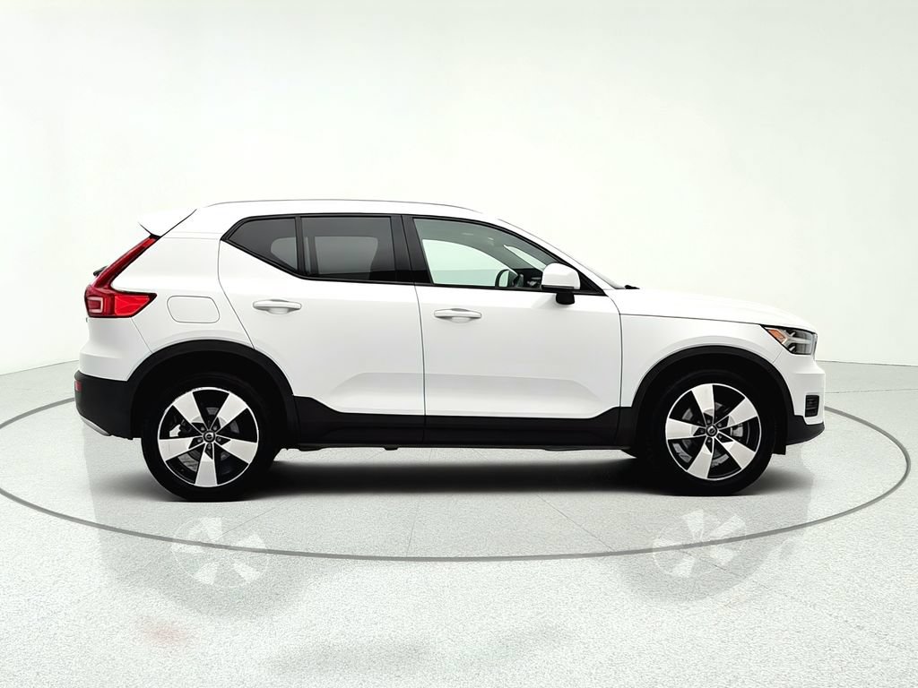 Used 2020 Volvo XC40 T5 Momentum AWD/4WD image 8