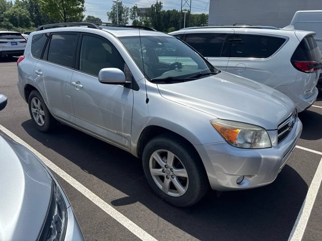 Used 2008 Toyota RAV4 Limited AWD/4WD image 2