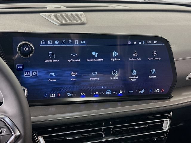 New 2025 Chevrolet Traverse LT w/ Enhanced Driving Package FWD image 17