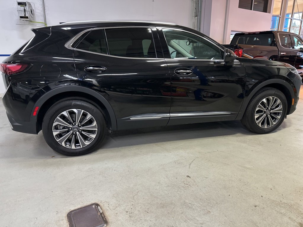 Used 2025 Buick Envision Preferred image 2