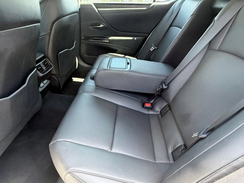 Used 2024 Lexus ES 300h w/ Premium Package FWD image 15
