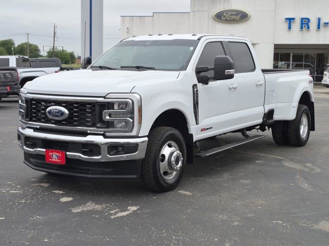 Used 2024 Ford F350 Lariat w/ Lariat Ultimate Package AWD/4WD image 3