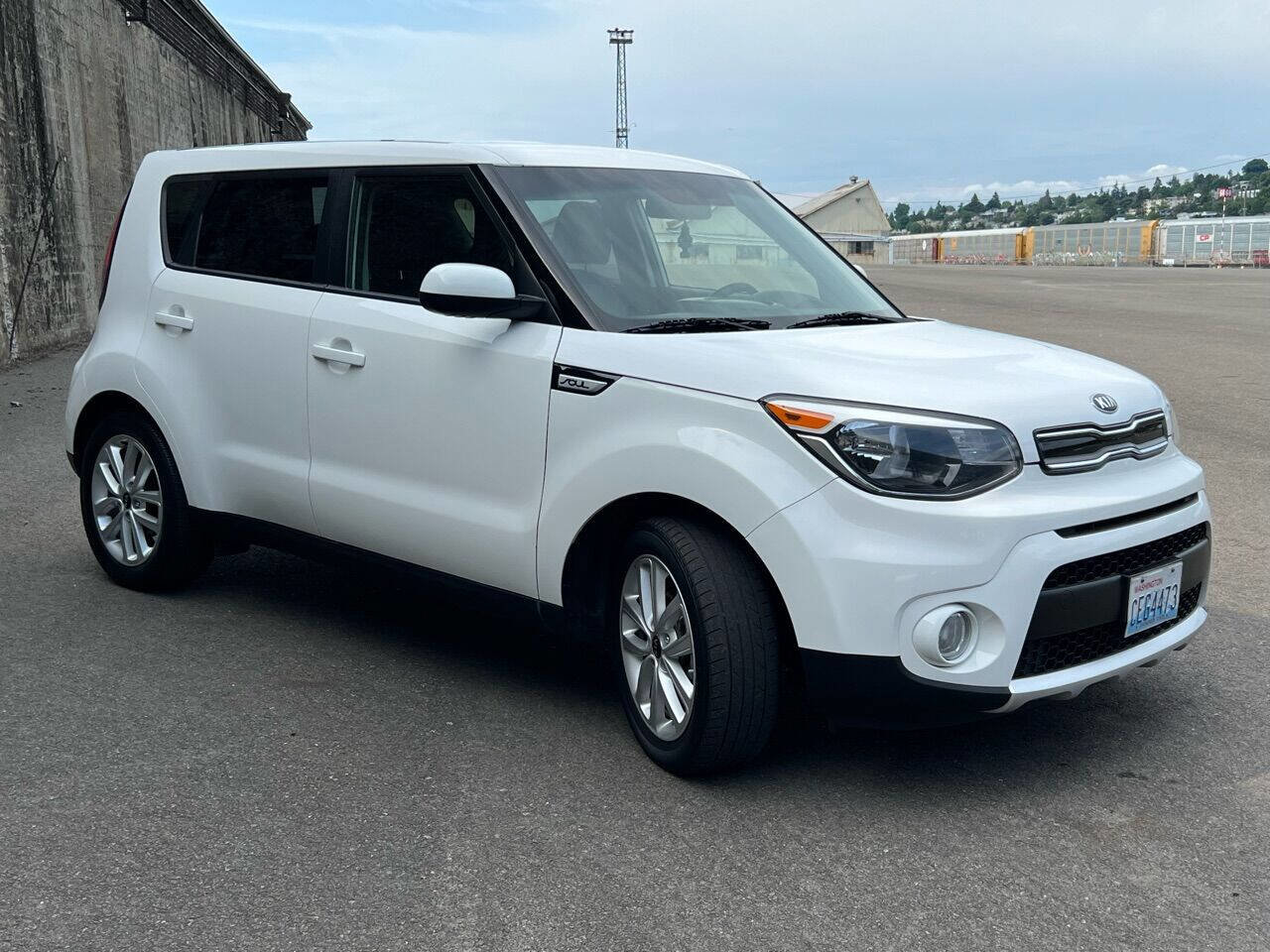 Used 2018 Kia Soul + image 8