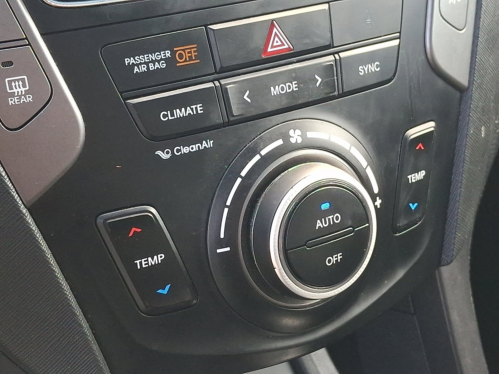Used 2018 Hyundai Santa Fe Sport w/ 2.0T Ultimate Tech Package 05 AWD/4WD image 17