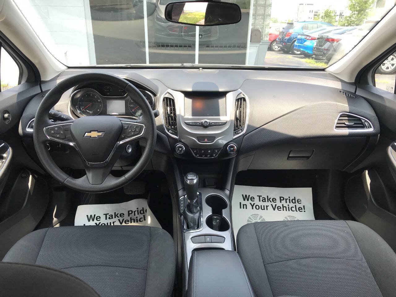 Used 2017 Chevrolet Cruze LT FWD image 11