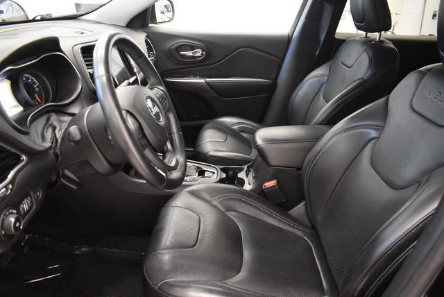 Used 2019 Jeep Cherokee Limited AWD/4WD image 22
