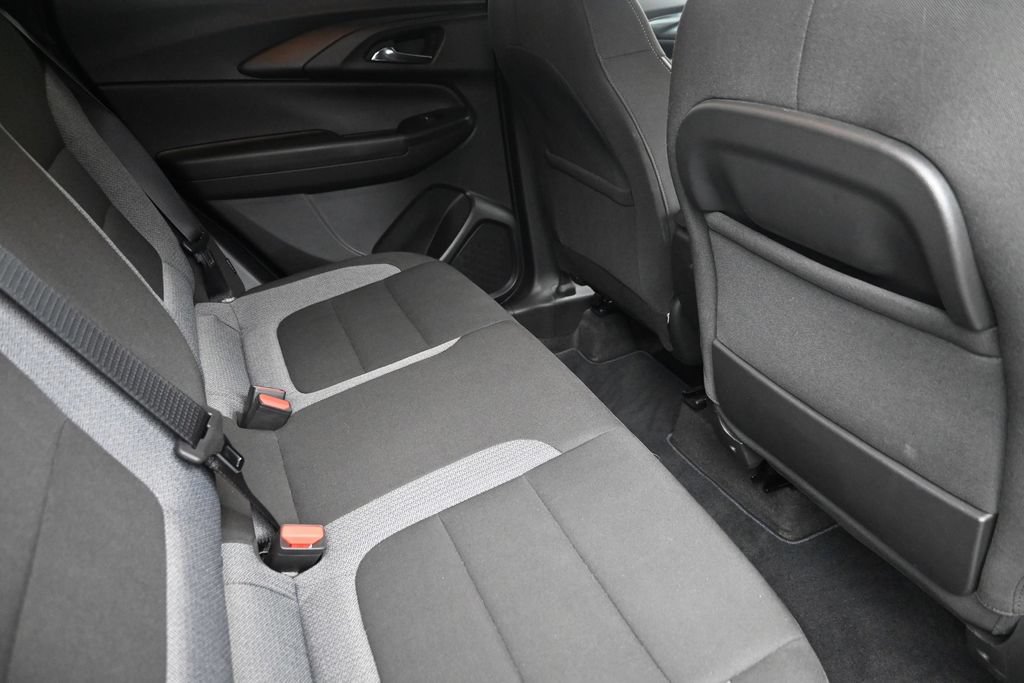 Used 2024 Chevrolet TrailBlazer LT w/ LT Cold Weather Package FWD image 10