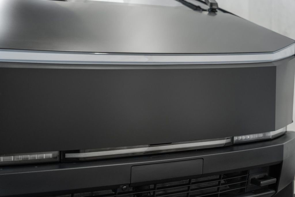 Used 2024 Tesla Cybertruck AWD Crew Cab image 13